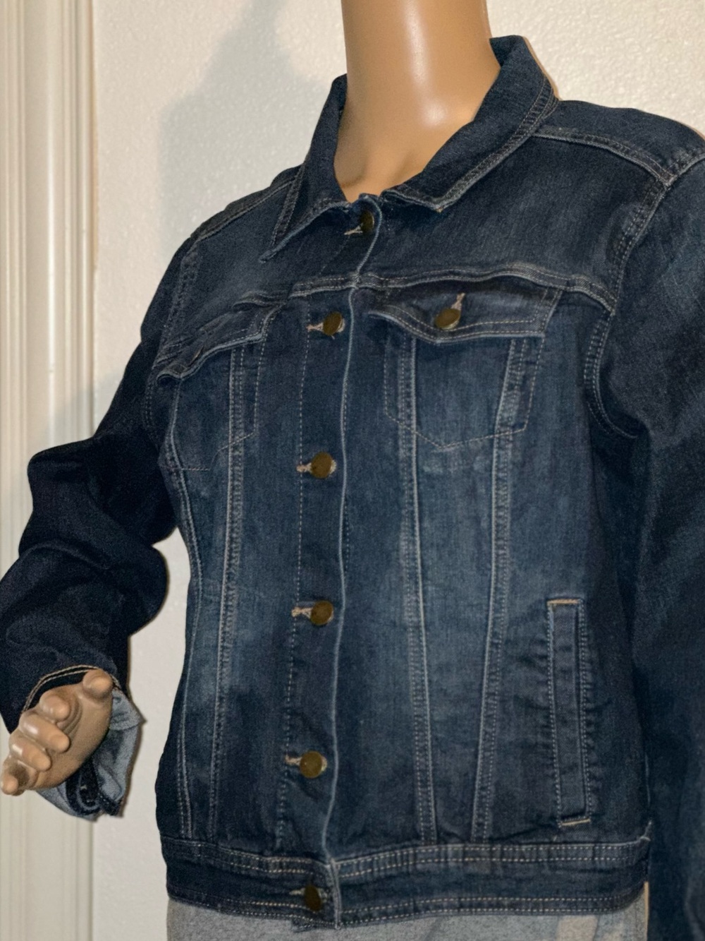 Westport Embroidered Rose Denim Jacket – Dark Wash Floral Shacket – Size M - Picture 8 of 12